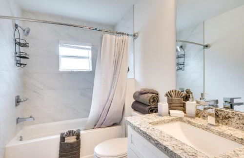 Furnished Lanai and Yard Comfy Lehigh Acres Getaway - Foto 26