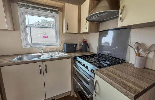 Stunning 8 Berth Caravan With Decking And Unlimited Wi-Fi, Ref 71012P - Foto 12