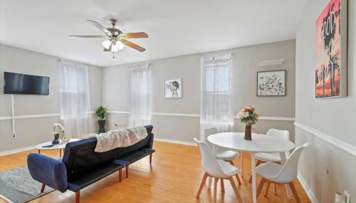 Cozy 1BR w Deck Near Rittenhouse - Foto 2