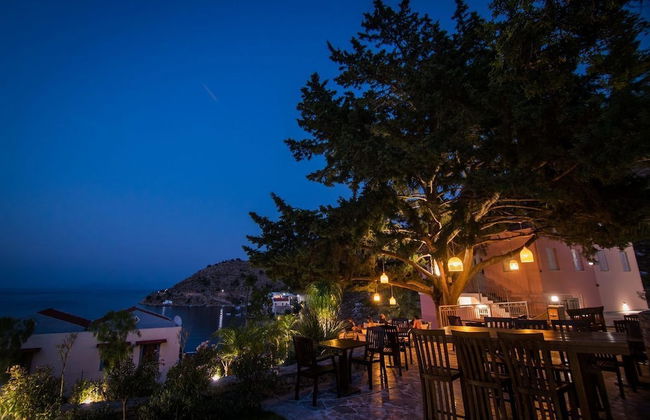 Niriides Hotel & Apartments - Photo 63