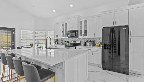 Serene Villa Haven at Allevo Homes - Foto 4, stove, dishwasher, pet friendly, toaster, minibar