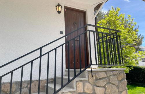 La Fontanilla en Estación de El Espinar - Foto 35