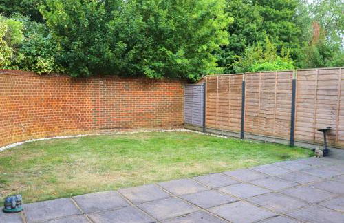 Heathrow Modern House with Parking & Fast WiFi - Foto 63