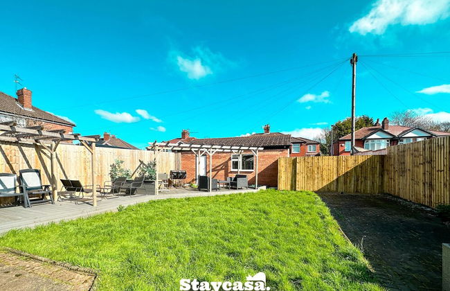 Beautiful Detached Villa - Jacuzzi Bath - Parking - Foto 75