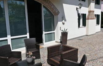 CA CENTOSA ARTISTIC HOUSE villa storica ristrutturata con patio e giardino - Photo 3