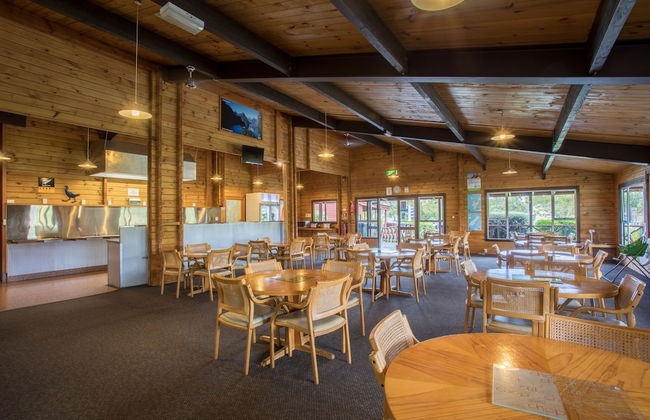 Te Anau Top 10 Holiday Park - Photo 75