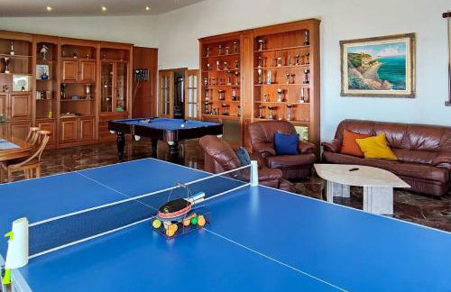 Basketball court, pool, BBQ, gardens, seaviews - Foto 45