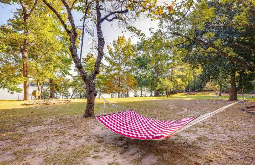 The Whacky Shack Family Cabin with Fire Pit! - Photo 35