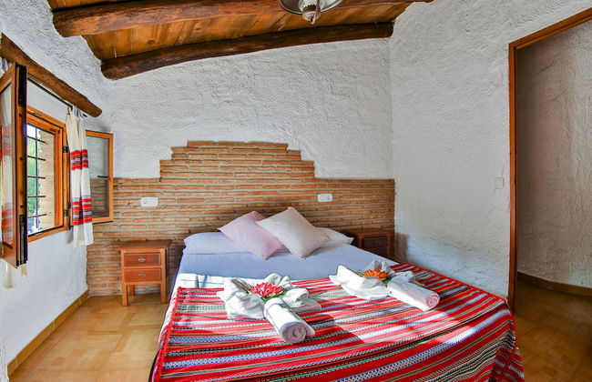 Cuevas El Moral - Foto 4