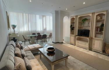 Marbella Beach Front Edificio Mayoral Centro Ciudad y Primera Línea Playa Muy Amplio y Espacioso - Foto 68