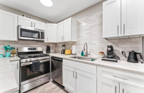 Prime West Downtown Studio and 1BR Suites w Free Parking, Washer, and Dryer - Foto 7