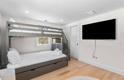 New Family Coastal Retreat Game Room Firepit - Photo 34