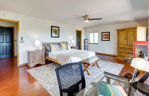 Idyllic Kelseyville Home with 2 Decks and Views! - Foto 12