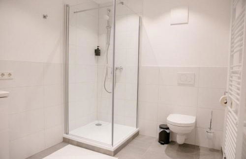 bonquartier - LUXAPT#5 Gemütliches, stilvolles Apartment mit Self Check-In, voll ausgestatteter Küche, Klimaanalage & Parkplatz - Foto 6