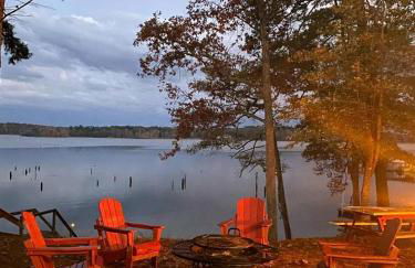 Gorgeous Cabin with Beautiful Views of Toledo Bend Lake for a Relaxing Couples Getaway in Hemphill, Texas - Foto 35