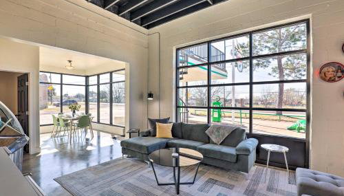 Unique Texas Home in Converted Gas Station! - Foto 4