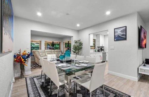 Tropical Getaway - Heated Pool & Patio Retreat - Foto 17