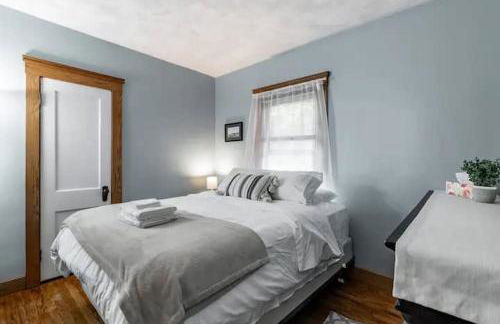 Lakewood Bed & Biscuit - Pet Friendly - Mins to LKWD Park - Foto 11