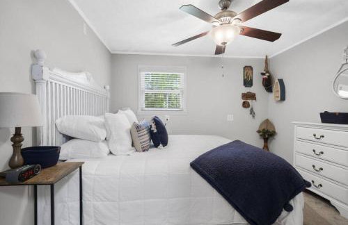 Ultimate Family Fun Lakehouse with pool and dock - Foto 19