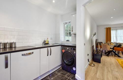 Entire modern 2 Bedroom 2 bathroom Flat in Pinner - Foto 19
