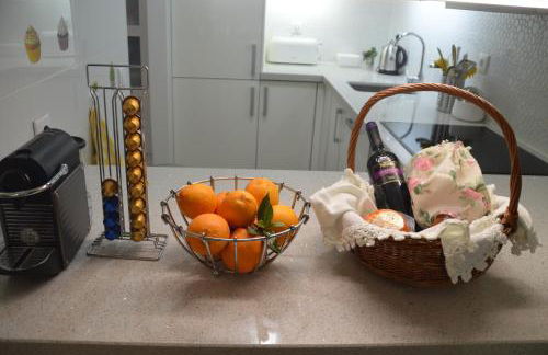 Amazing Beach & Pool Apartment with Garden - Foto 31