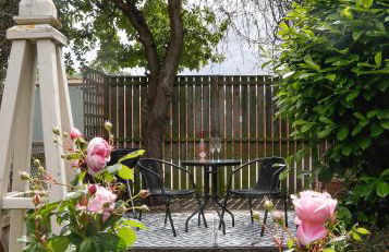 Romantic Cotswold Cottage- dog friendly and village location - Photo 20