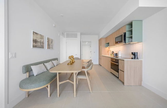 Delightful 3br in Downtown Miami - Photo 16