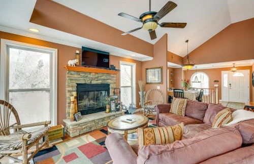 2 Mi to Ski Resort Beech Mtn Home with Fire Pit! - Foto 5