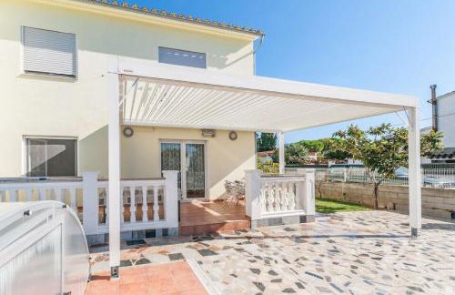 Villa espaciosa cerca de la playa de Sant Pere Pescador - Foto 26