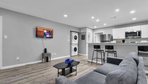 Bright 1BR Condo close to Food and Entertainment - Foto 3