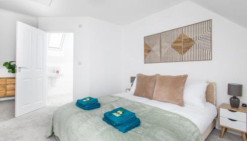 Willow by Alt-Stay Contractor Accommodation - 3 Bed Modern Contractor Home With Parking, Wi-Fi & Full Kitchen - Ideal For Long stays - Foto 5, towels