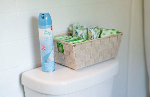 5-star Renovated 3BR Home & Backyard Deck near SU & Hospitals - Foto 25