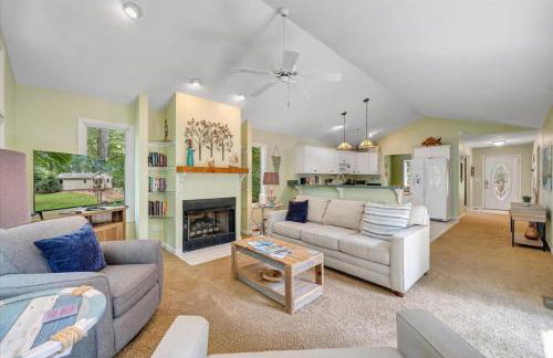 Reel Relaxed - Lakefront w/ Private Dock! - Foto 11