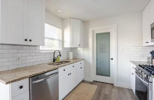 Remodeled 4BR 2BA Steps from Georgetown Square - Foto 43