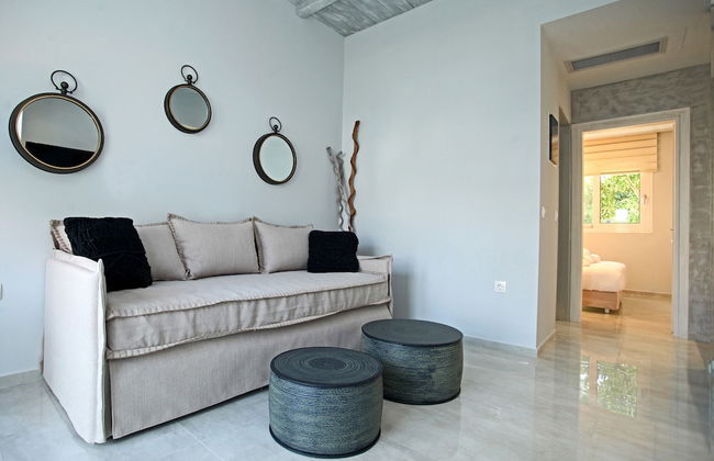 Minthi Boutique Apartments - Photo 29