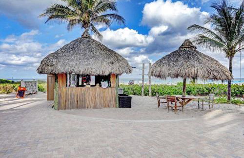 2B Beachfront condo! Pool! Games! 15 mins to PBI! - Foto 12