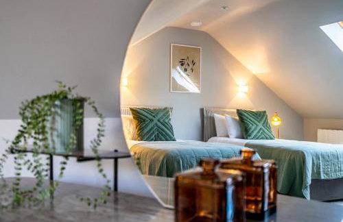 Pawson House - Photo 1