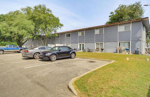 Airy Biloxi Condo with Patio Walk to Beach! - Photo 25