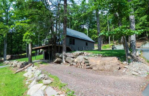 Modern Chalet with Hot Tub and Lake Access - Foto 28