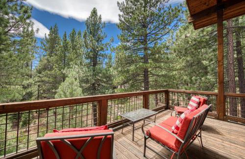 Truckee Timbers at Gray's Crossing by Tahoe Getaways - 4BR w Hot Tub, Ping Pong & EV - Foto 48