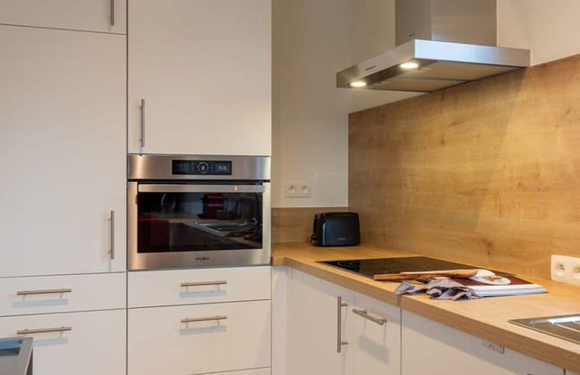 Spacious Getaway Close to the Beach and Airport - Foto 27