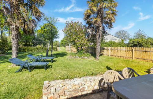 Charming Home with Orchard - Foto 28