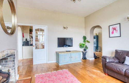 Beautiful Country House with Forest View & Garden - Foto 21