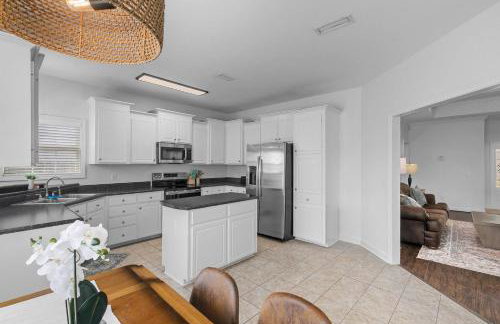 Hidden Lake Hideaway w/fenced in yard 3br 2 bath - Foto 2