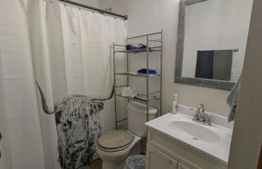 FairWestern, 5 bedrooms, 2 baths, sleeps 11 - Foto 10