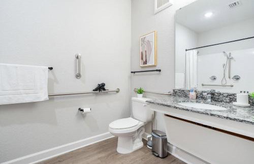 Landing Incredible 2BD Gym Pool - Photo 45