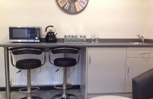 Rooms @ Number Six - Photo 34