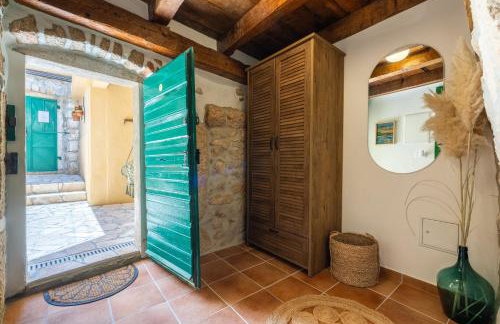 Villa Cocoon - Vacation Home with Heated Pool & Garden - Foto 38