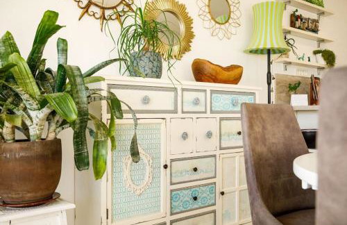 Sunset Oasis “VELLY” 1BR w/ Sea View & Parking - Foto 18