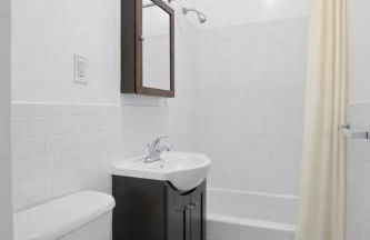 3 BD Idyllic Haven next to Central Park - Foto 7